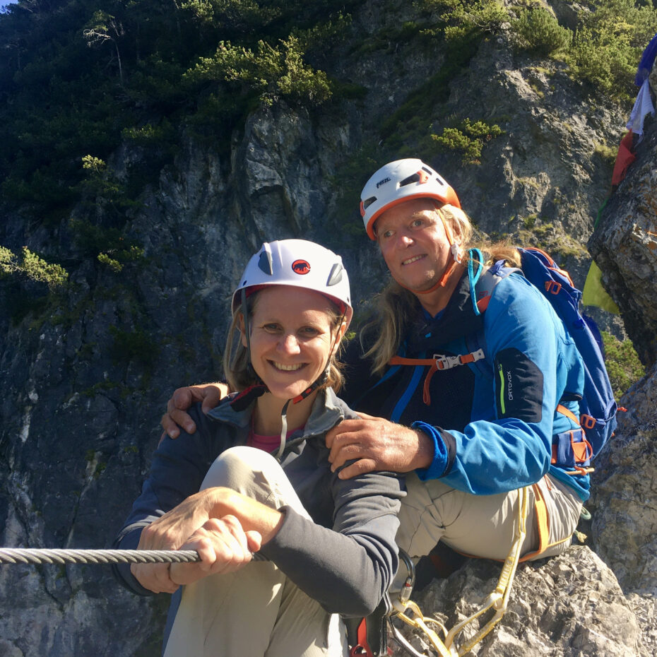 Margit atzler mit andy holzer im klettersteig